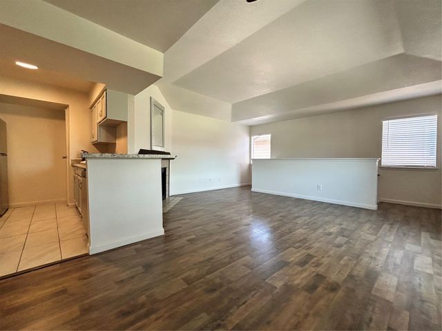 8030 Sands Point Drive D, Houston, TX 77036