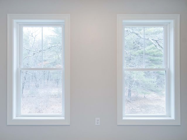 5 Barracks Rd 5, Hudson, MA 01749