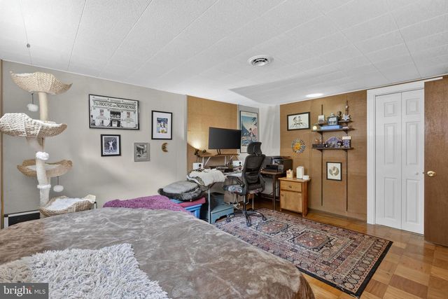1402 DRAKE RD, Wilmington, DE 19803