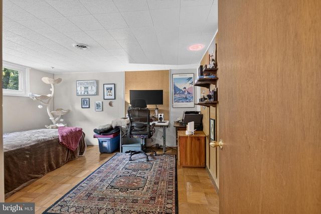1402 DRAKE RD, Wilmington, DE 19803