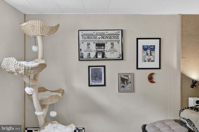 1402 DRAKE RD, Wilmington, DE 19803