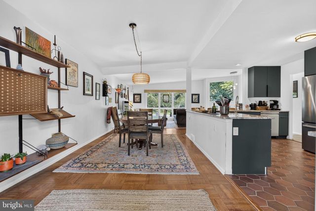 1402 DRAKE RD, Wilmington, DE 19803