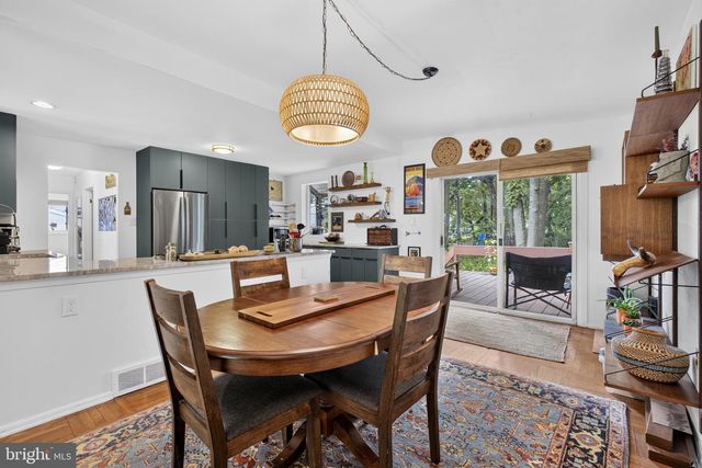 1402 DRAKE RD, Wilmington, DE 19803