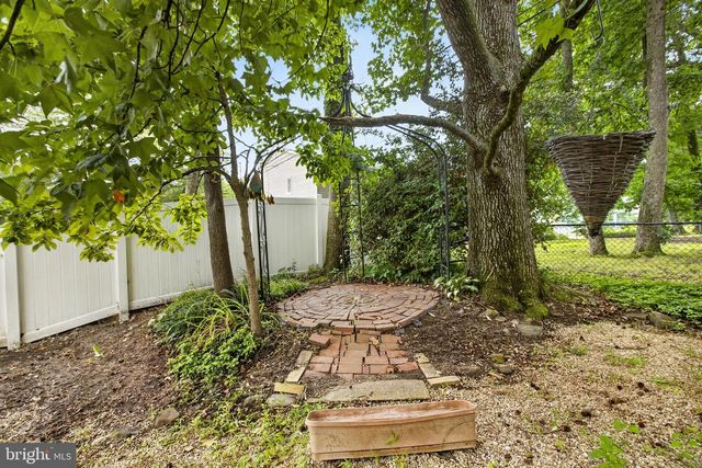 1402 DRAKE RD, Wilmington, DE 19803