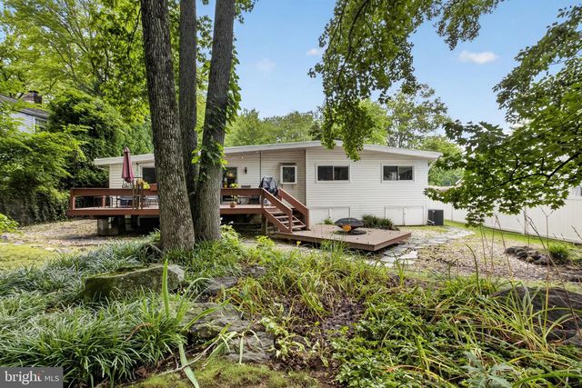 1402 DRAKE RD, Wilmington, DE 19803