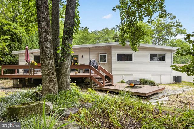 1402 DRAKE RD, Wilmington, DE 19803