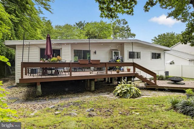 1402 DRAKE RD, Wilmington, DE 19803