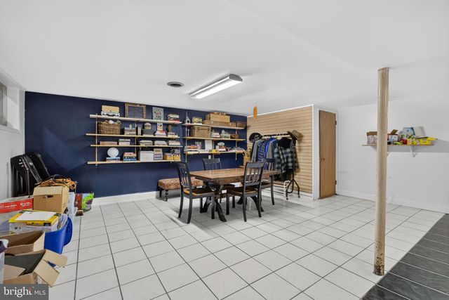1402 DRAKE RD, Wilmington, DE 19803