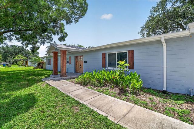 120 81ST AVENUE NE, St Petersburg, FL 33702