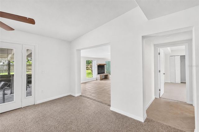 120 81ST AVENUE NE, St Petersburg, FL 33702