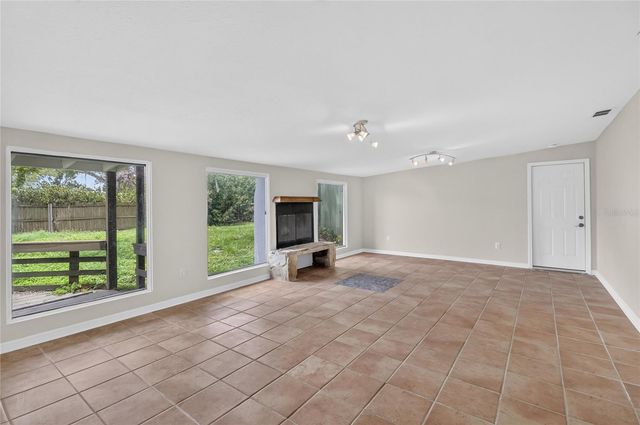 120 81ST AVENUE NE, St Petersburg, FL 33702
