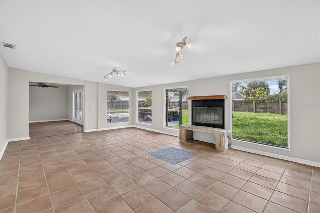 120 81ST AVENUE NE, St Petersburg, FL 33702