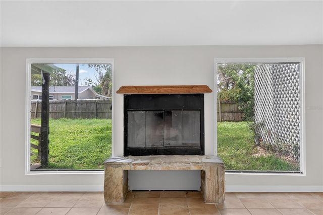 120 81ST AVENUE NE, St Petersburg, FL 33702