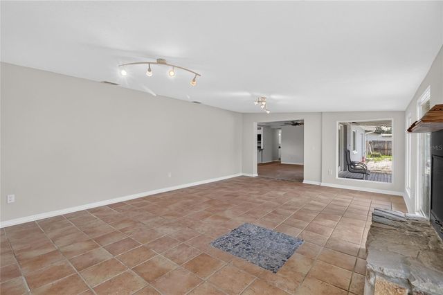120 81ST AVENUE NE, St Petersburg, FL 33702