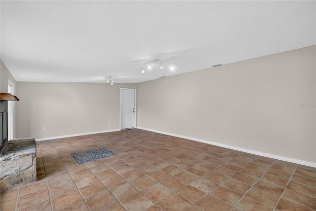 120 81ST AVENUE NE, St Petersburg, FL 33702