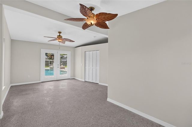 120 81ST AVENUE NE, St Petersburg, FL 33702