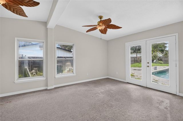 120 81ST AVENUE NE, St Petersburg, FL 33702