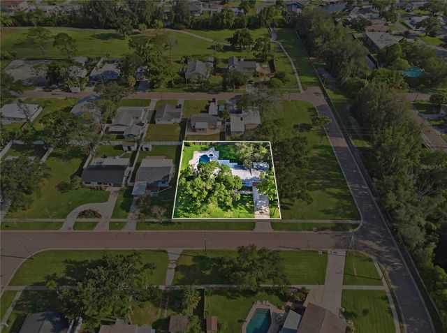 120 81ST AVENUE NE, St Petersburg, FL 33702