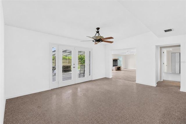 120 81ST AVENUE NE, St Petersburg, FL 33702