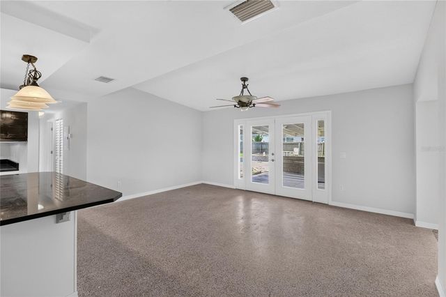 120 81ST AVENUE NE, St Petersburg, FL 33702