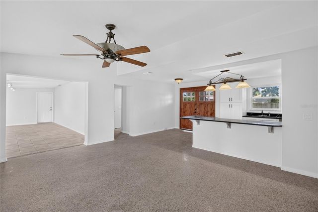 120 81ST AVENUE NE, St Petersburg, FL 33702