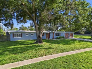 120 81ST AVENUE NE, St Petersburg, FL 33702