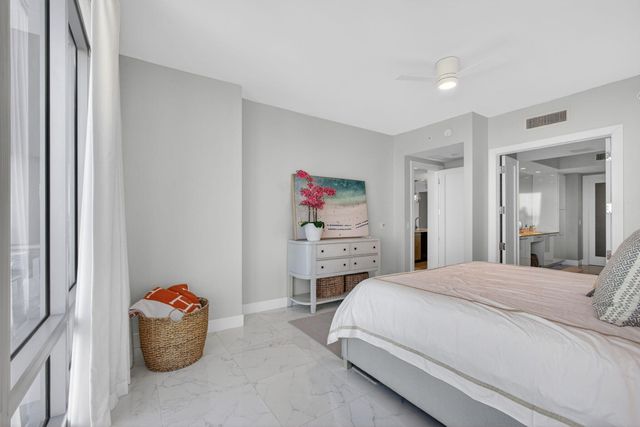 2 Water Club Way 501, North Palm Beach, FL 33408