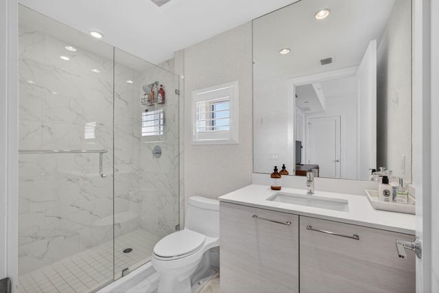 2 Water Club Way 501, North Palm Beach, FL 33408