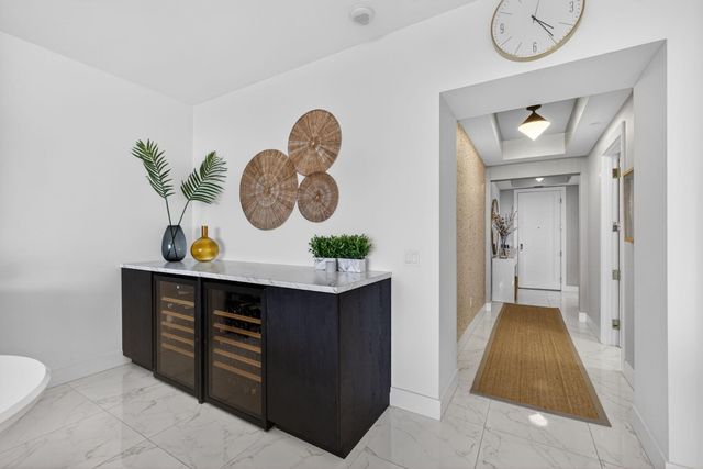 2 Water Club Way 501, North Palm Beach, FL 33408