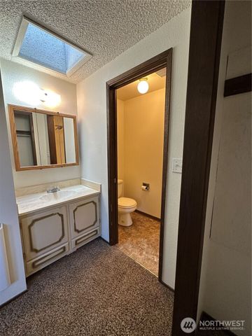 240 NE Chinook Drive, Belfair, WA 98528