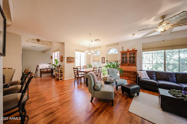 10655 N 9TH Street 203, Phoenix, AZ 85020