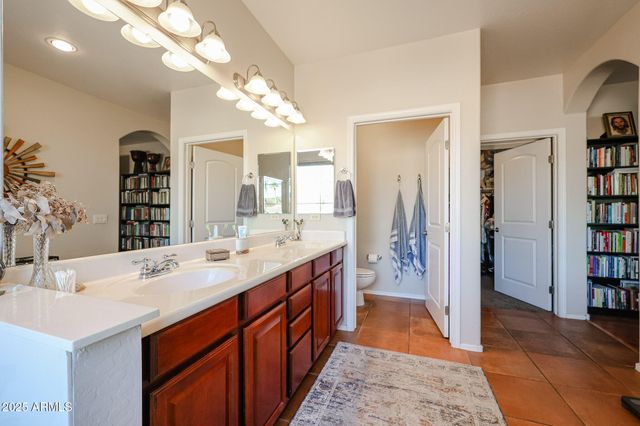 10655 N 9TH Street 203, Phoenix, AZ 85020