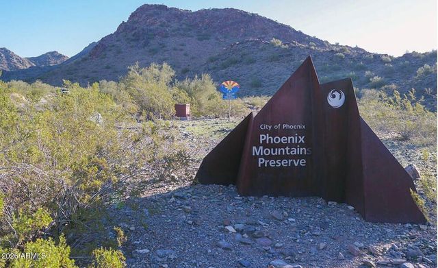 10655 N 9TH Street 203, Phoenix, AZ 85020