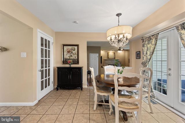 487 CAMBRIDGE LN, Newtown, PA 18940