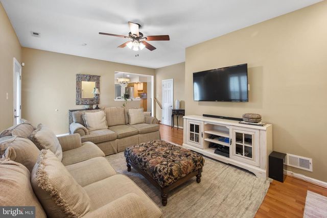 487 CAMBRIDGE LN, Newtown, PA 18940