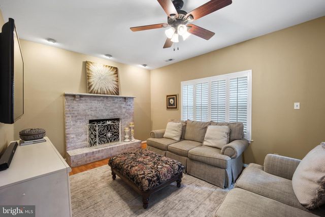 487 CAMBRIDGE LN, Newtown, PA 18940
