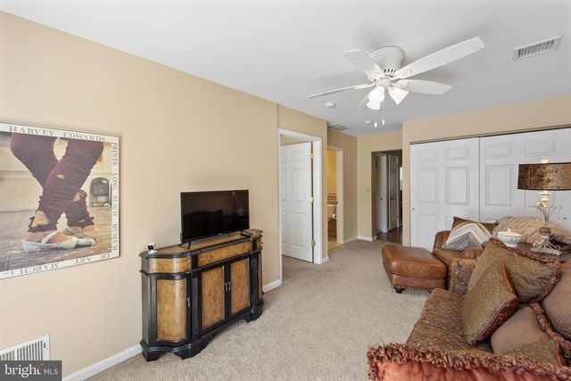487 CAMBRIDGE LN, Newtown, PA 18940