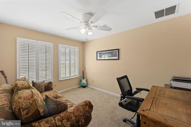 487 CAMBRIDGE LN, Newtown, PA 18940