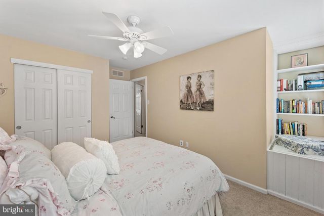 487 CAMBRIDGE LN, Newtown, PA 18940