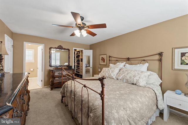 487 CAMBRIDGE LN, Newtown, PA 18940