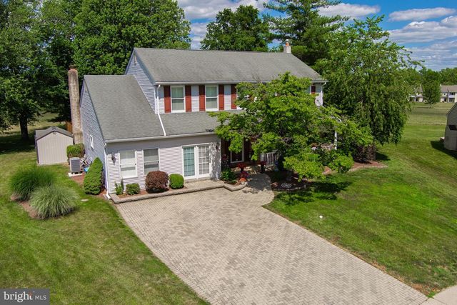 487 CAMBRIDGE LN, Newtown, PA 18940