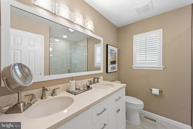 487 CAMBRIDGE LN, Newtown, PA 18940