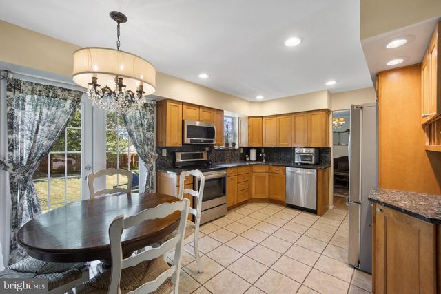 487 CAMBRIDGE LN, Newtown, PA 18940