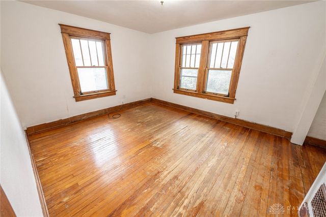 25 Pinehurst Avenue, Dayton, OH 45405