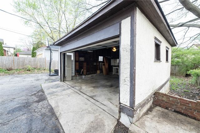 25 Pinehurst Avenue, Dayton, OH 45405