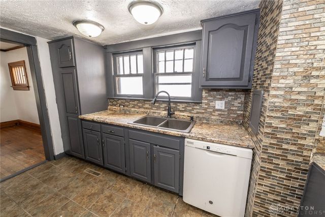 25 Pinehurst Avenue, Dayton, OH 45405