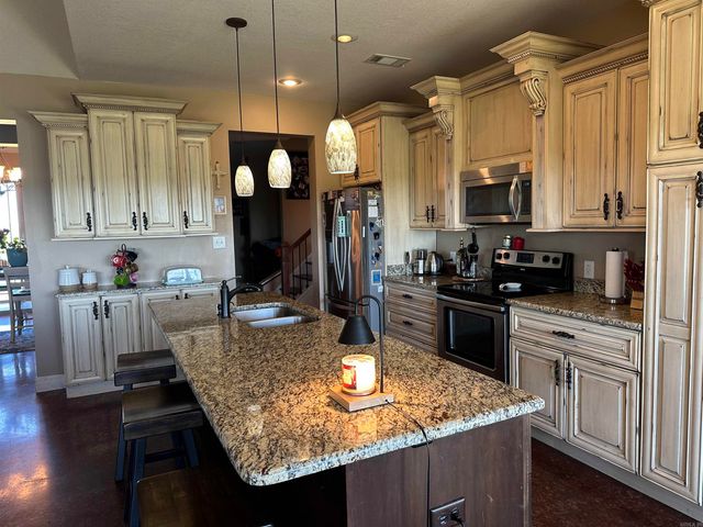 422 W State Street, Caraway, AR 72419