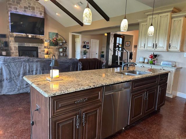 422 W State Street, Caraway, AR 72419