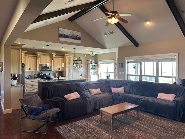 422 W State Street, Caraway, AR 72419