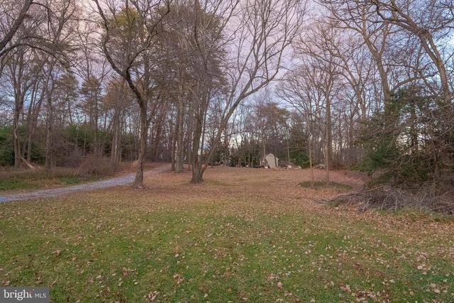 5240 KING AVE, Rosedale, MD 21237